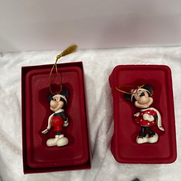 Lenox Disney Mickey and Minnie Mouse 24k Gold Accents Christmas Ornament - Picture 13 of 14